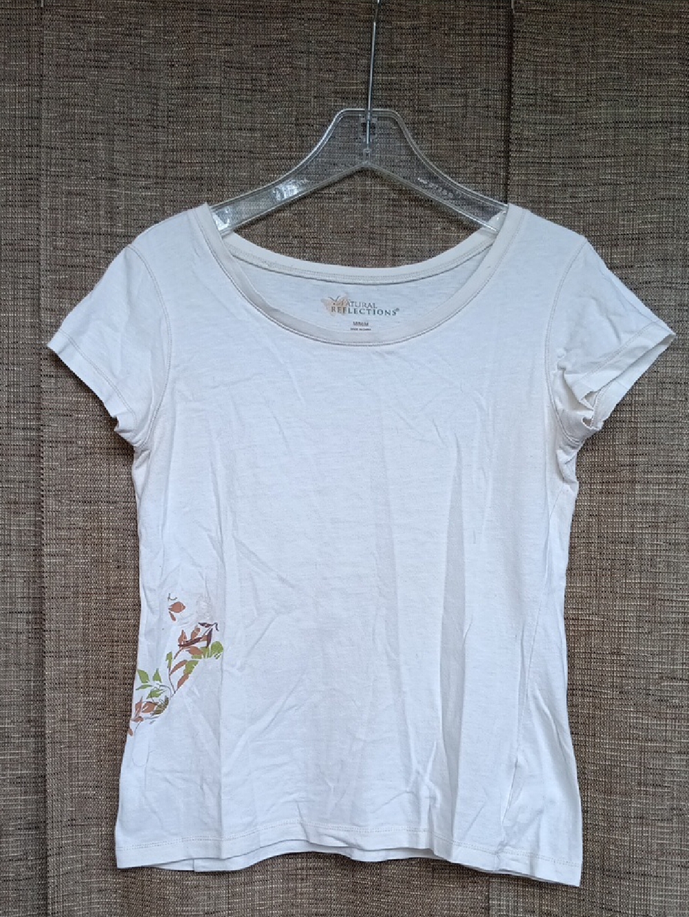 Natural Reflections White Scoop Neck Short Sleeve Tee with Floral Accent